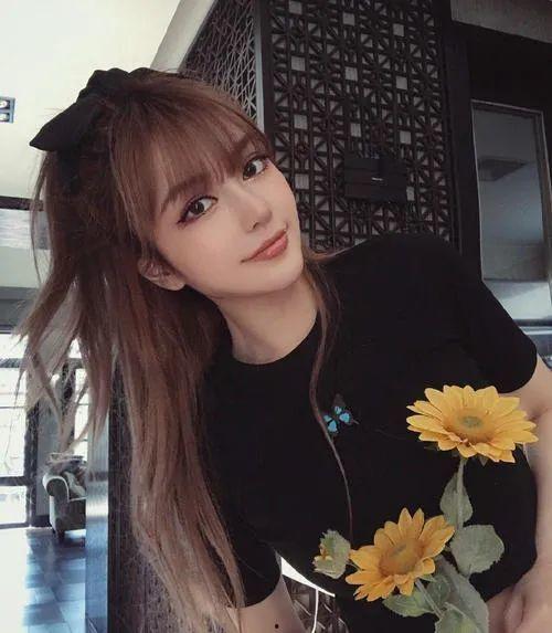 从网红成为明星,逆袭之路的华丽蜕变